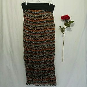 RUE 21 MAXI SKIRT. SIZE XL